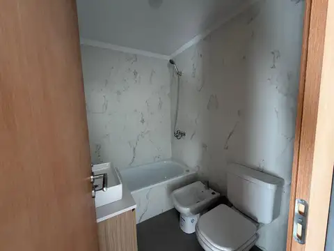VENTA | 2 AMBIENTES A ESTRENAR CON BALCÓN | ENTREGA INMEDIATA – VILLA GRAL. MITRE