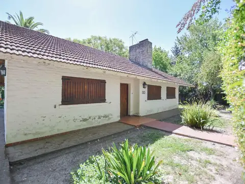 Casa en Venta en Berazategui, USD 130.000