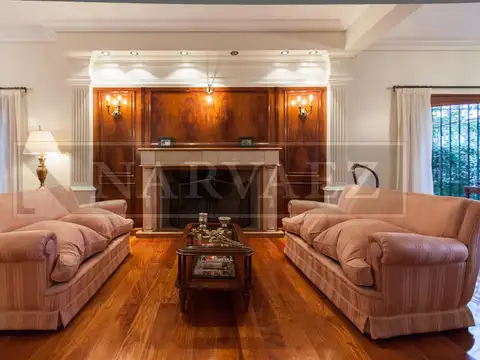 Casa 6 ambientes con 5 baños