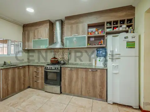 Casa 4 ambientes con 1 baño