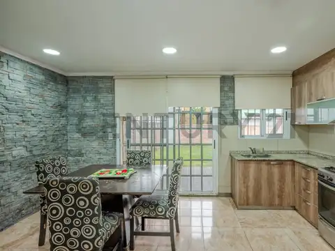 Del kaiser 1400, Piso 0