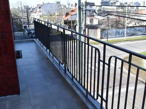 DEPARTAMENTO DE 2 1/2 AMBIENTES  EN 2° PISO