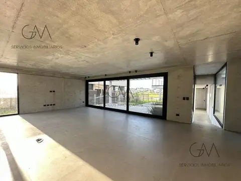 Casa 4 ambientes con 3 baños