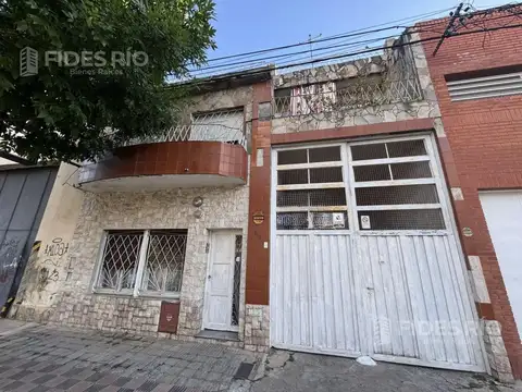 Venta Casa con Galpon barrio Las Heras