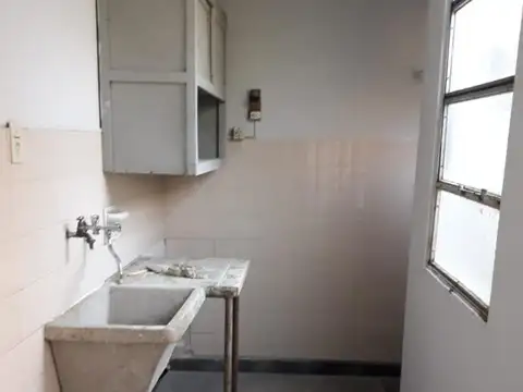 Casa al frente de 2 dormitorios en venta