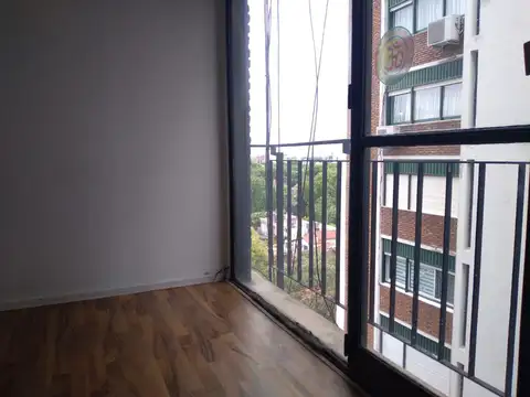 Departamento en alquiler, monoambiente ubicado en el centro de Martínez, edificio Laguzzi.