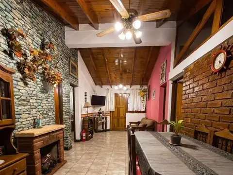Casa 6 ambientes con 1 baño