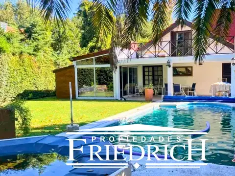 Casa en Venta con 5 cocheras