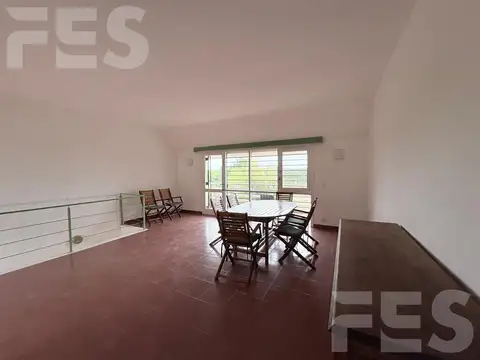 Depto Tipo Casa 3 ambientes con 2 baños