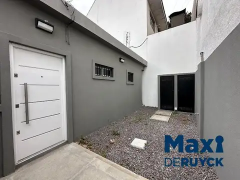 Casa 3 ambientes con 2 baños