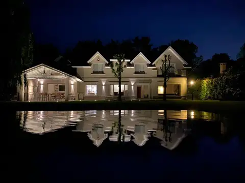 Venta Casa 5 Ambientes con Dependencia en Carmel Country Club Pilar