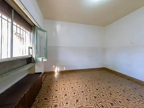 Depto Tipo Casa en Venta al Este