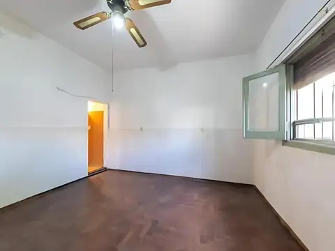 Depto Tipo Casa en Venta 60 años