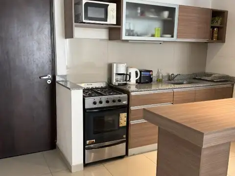 Casa 2 ambientes con 1 baño