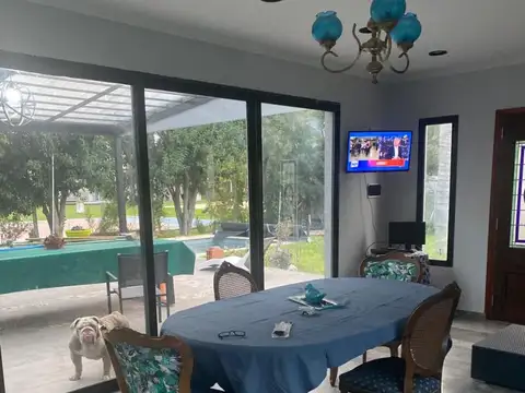 Casa 2 ambientes con 3 baños