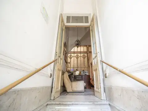 VENTA EDIFICIO DE 17 AMBIENTES EN BALVANERA