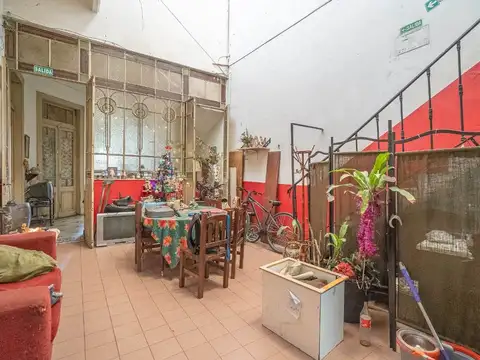 VENTA EDIFICIO DE 17 AMBIENTES EN BALVANERA