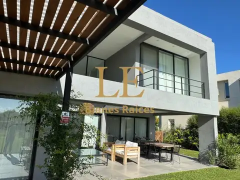 Casa en Venta en El Naudir, USD 299.000