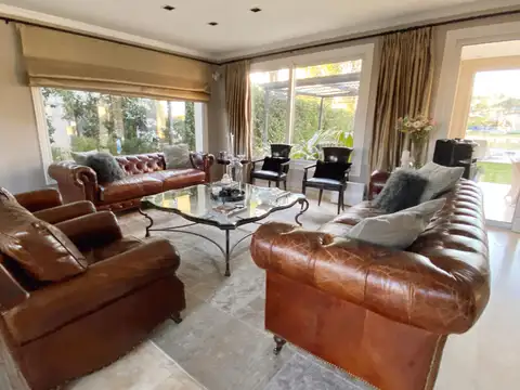 Casa en Venta de 4 dormitorios