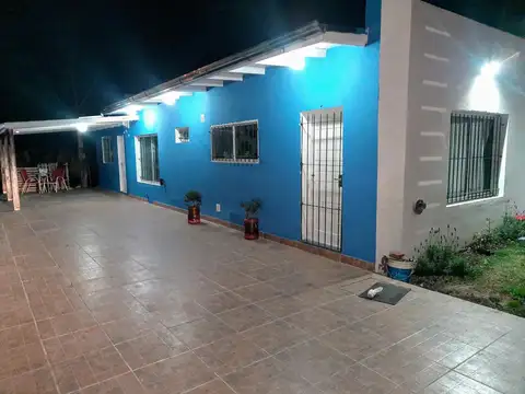 Casa 2 ambientes con 1 baño