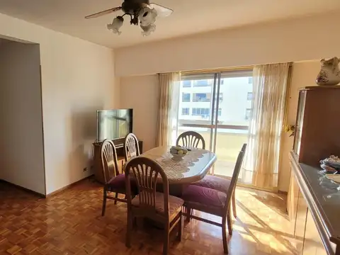 Álvarez Thomas 100, Piso 8°