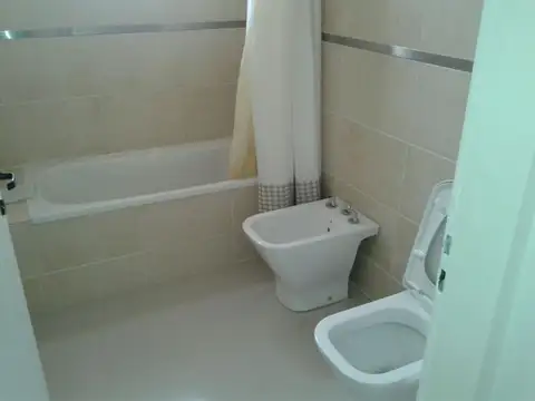 Casa - Venta - Argentina, PICO TRUNCADO - MARTINEZ 30