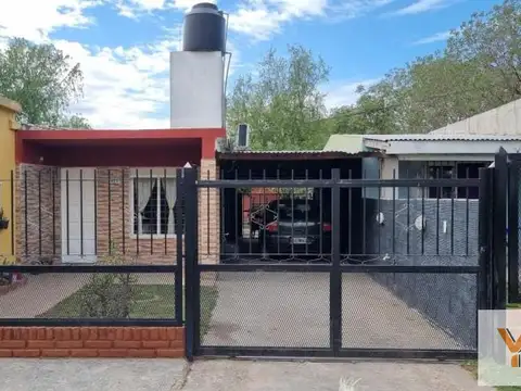 Casa en venta - 3 Dormitorios 1 Baño - 330Mts2 - Marcos Paz