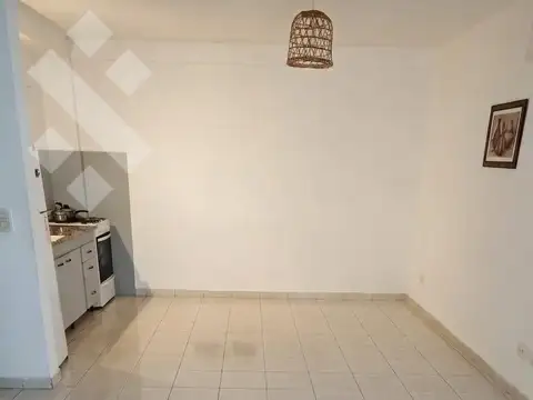 En Alquiler | Departamento de 2 Dormitorios con cochera | B° Lejos de Buenos Aires | Neuquén.