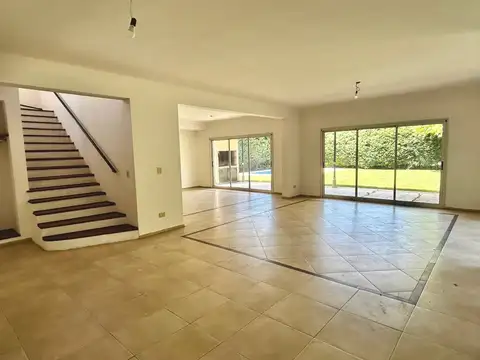 Casa en Venta al Oeste