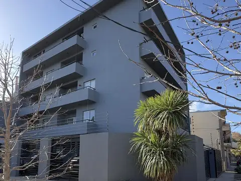Venta departamento 3 ambientes con cochera Quilmes