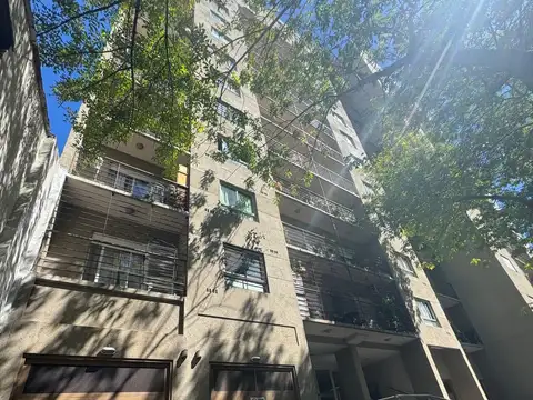 DEPARTAMENTO 3 AMBIENTES CON COCHERA PARA USO VIVIENDA/PROFESIONAL