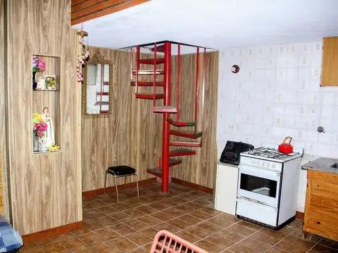 CASA EN VENTA EN FRANCISCO ALVAREZ CON PILETA