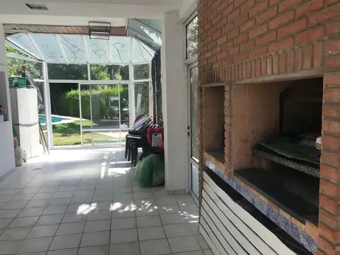 Casa 6 ambientes con 3 baños