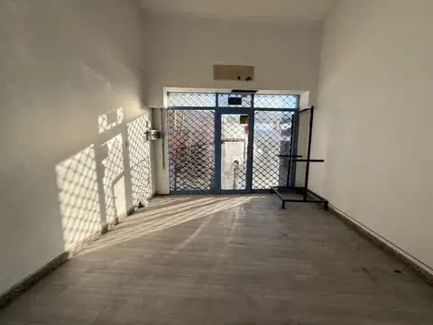 Local en Alquiler en Morón Norte, $ 650.000
