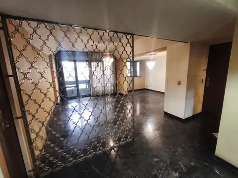 Departamento 6 ambientes con 3 baños