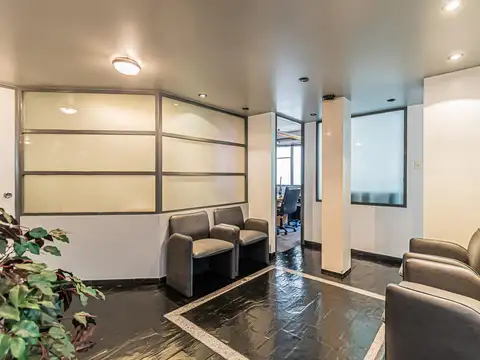 Oficina en Venta 65 años