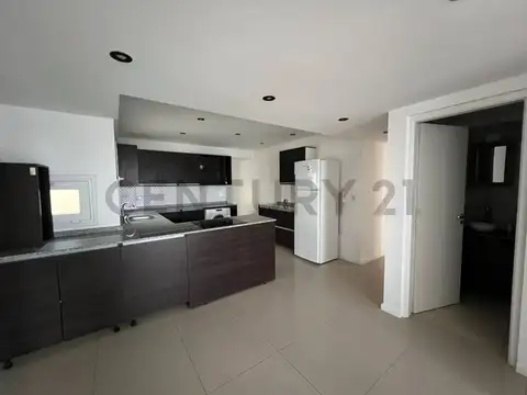 Venta piso 5 ambientes . Villa Ballester. Toma menor valor parte de pago.