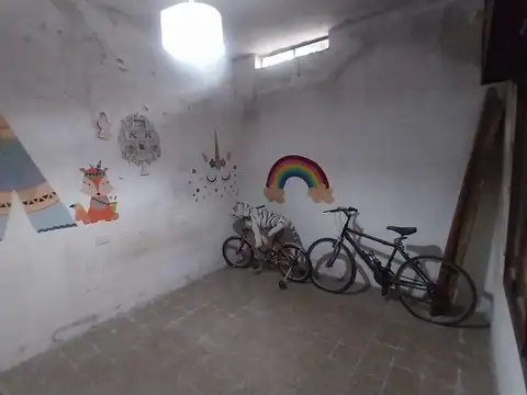 Casa 5 ambientes con 2 baños