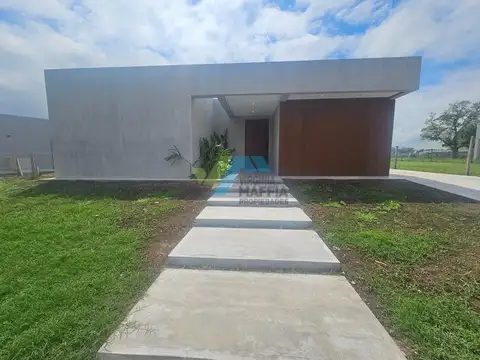 Casa  en Venta en Santa Elisa, Pilar del Este, Pilar