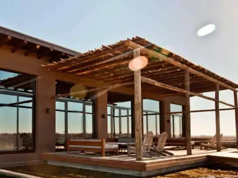 SE VENDE LOTE DE 927m2 EN BARRIO EL NAUDIR AGUAS PRIVADAS