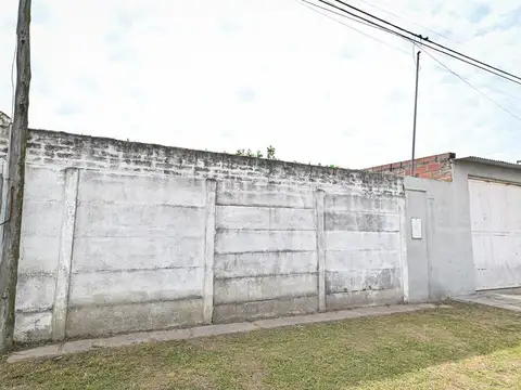 lote con cochera quincho y asador