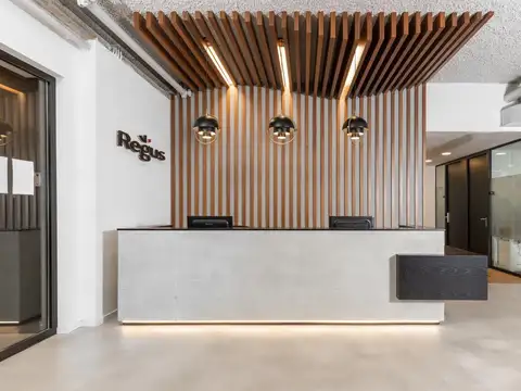 Renta de oficina corporativa para 5 personas en Montevideo, Carrasco Valley.