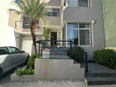 Casa en Venta en Lanus Oeste, USD 315.000