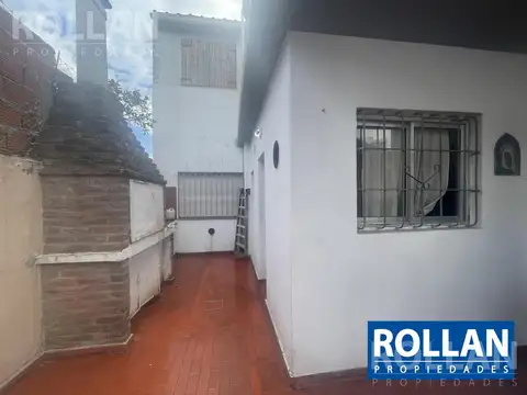 Casa 4 ambientes con 1 baño