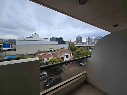 Departamento en Alquiler con 1 cocheras