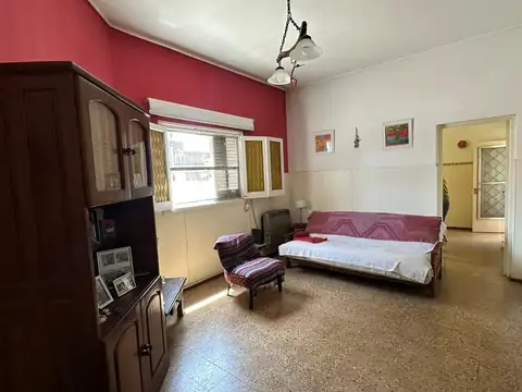 CASA EN VENTA 2 DORMITORIOS EN PLENO TIRO SUIZO APTA CREDITO