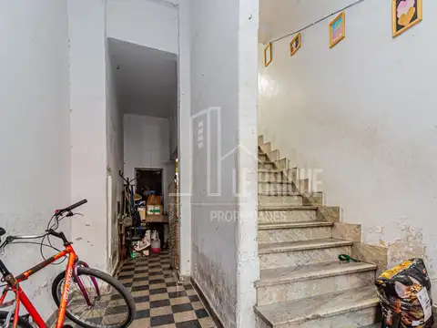 Casa 7 ambientes con 4 baños