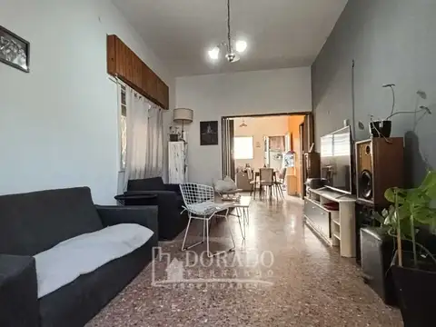 CASA 4 AMBIENTES + DPTO 2 AMBIENTES - LOTE 230