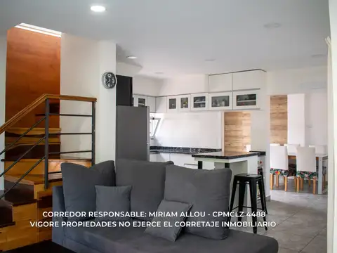 Casa 5 ambientes con 2 baños