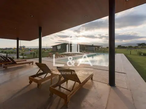 Terreno en Venta de 718,0 m2